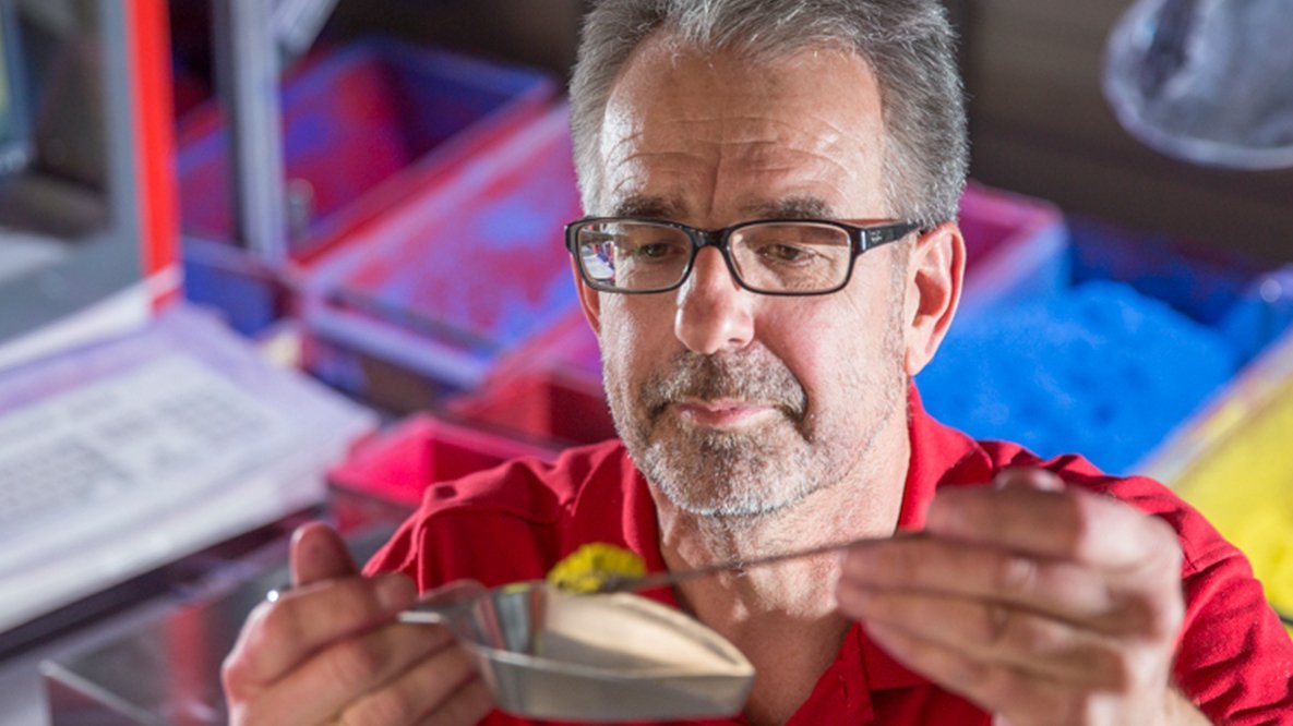 Online guidebook for chemical resistance of plastics - Colasit