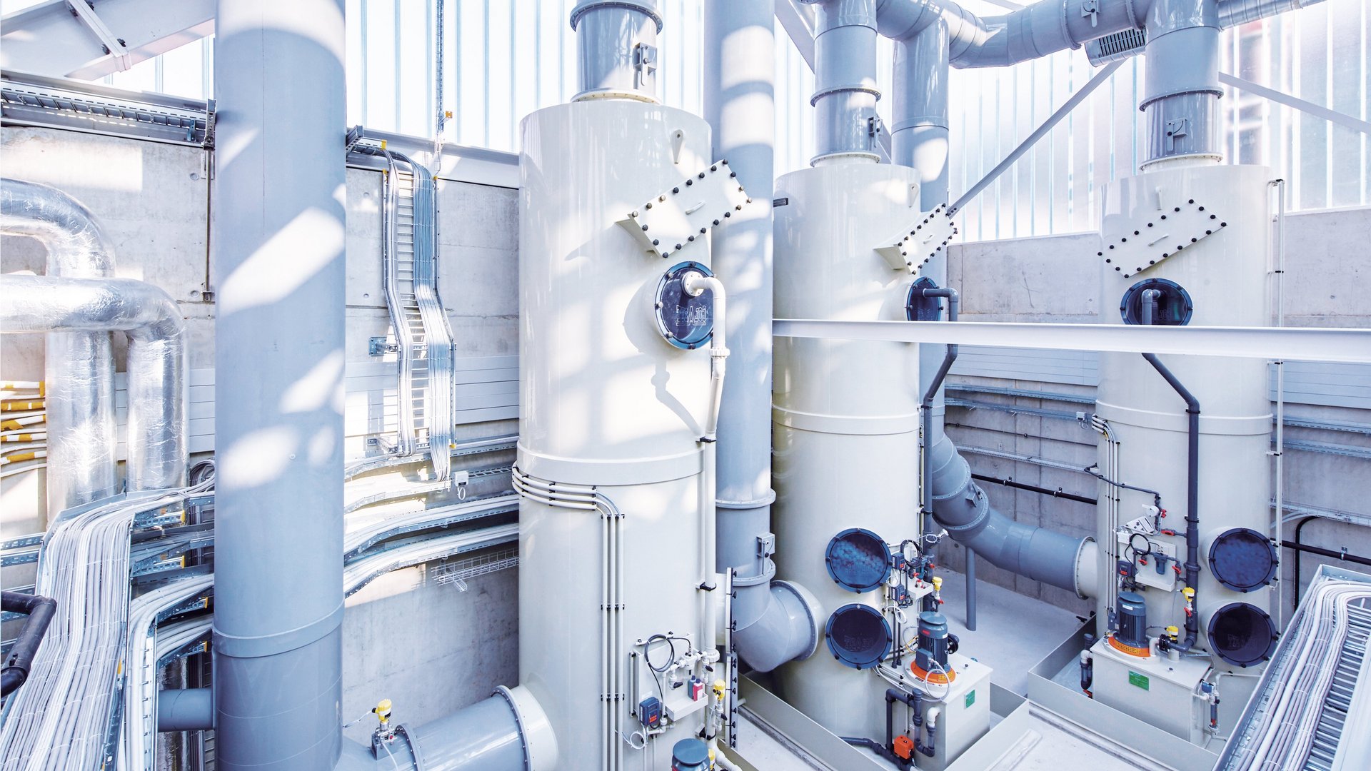 Våtskrubber i plast för rening av miljöfarlig frånluft och gaser – Colasit